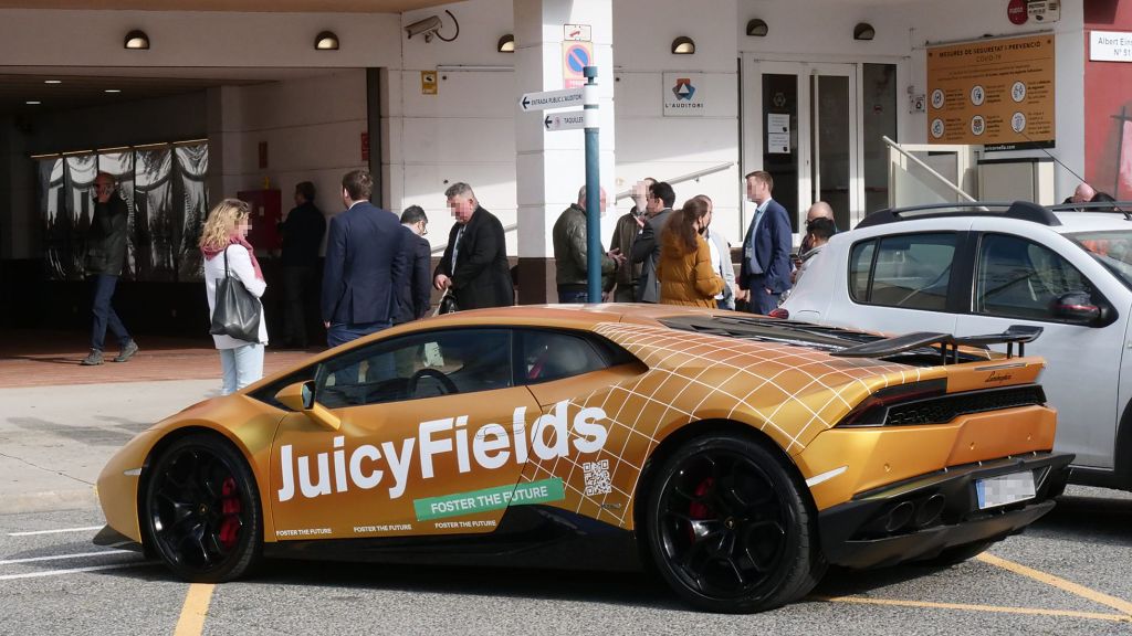 Juicyfields locks customers out of hashish investments